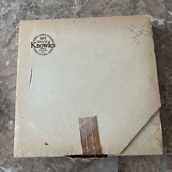 Vintage, legendary Scarlett and Rhett Finale Collectible Plate, size 10 in - Picture 5 of 5